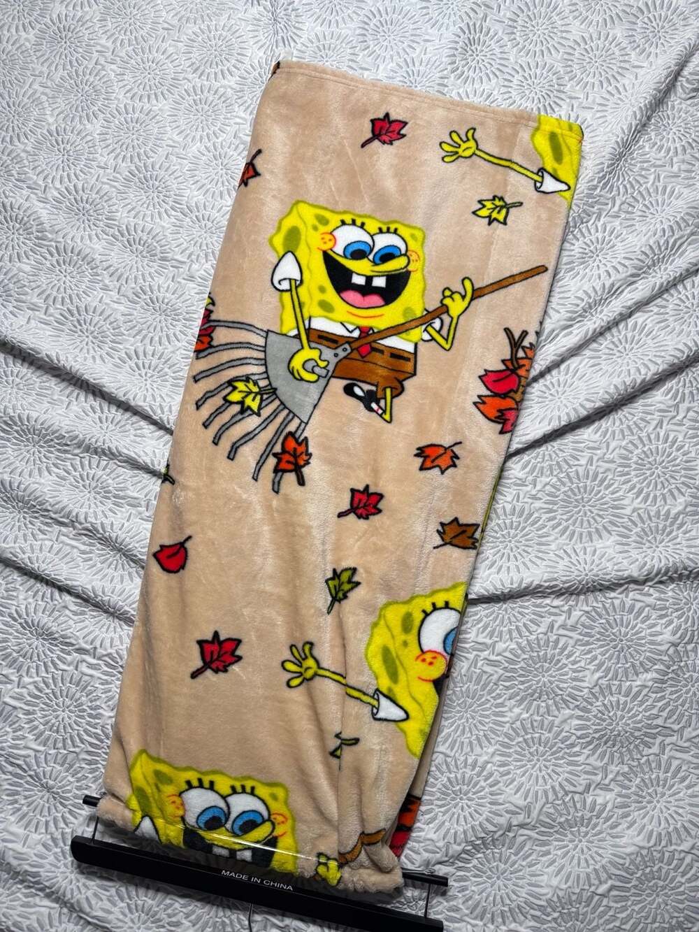 SpongeBob SquarePants Fall Raking Leaves Soft Plush Throw Blanket 50x70